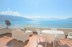 Duplex Apartment Front Sea